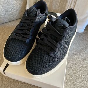 NWT✨ AIR JORDAN 1 RETRO LOW